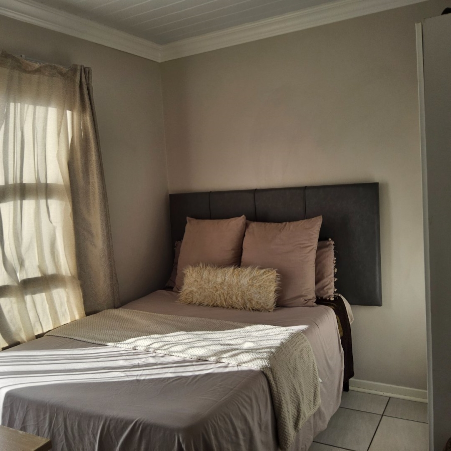 2 Bedroom Property for Sale in Lourierpark Free State